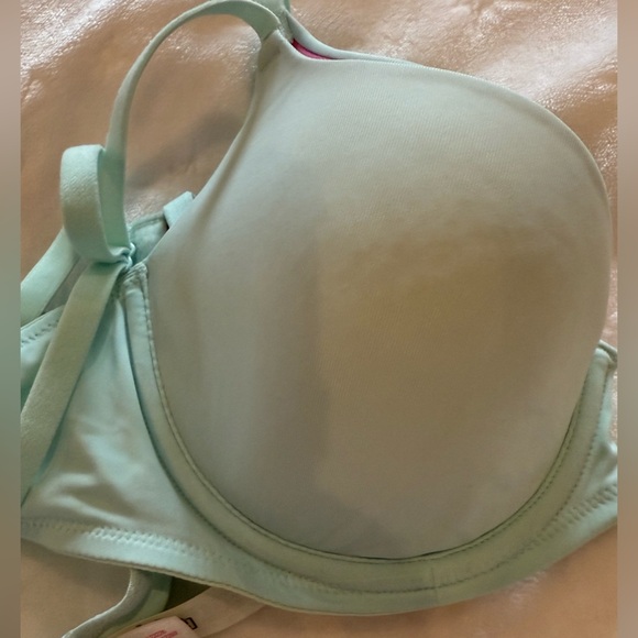 Victoria’s Secret PINK Light Aqua Wear Everywhere Push-Up Bra 32D NWT -Dirt Mark - Picture 6 of 7